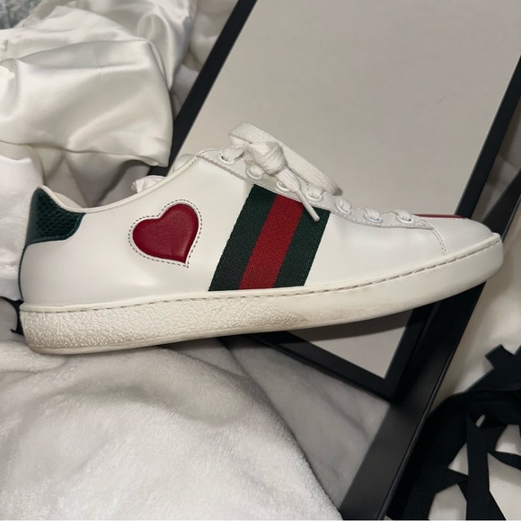 Gucci White Sneakers with Red Heart Accents - Picture 9 of 13